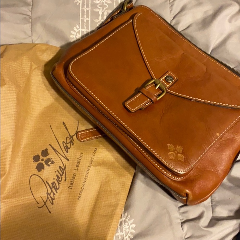 Patricia Nash crossbody handbag